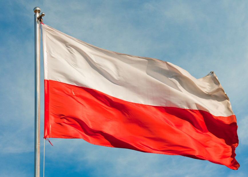 Flaga Polski – zasady wywieszania, które każdy powinien znać